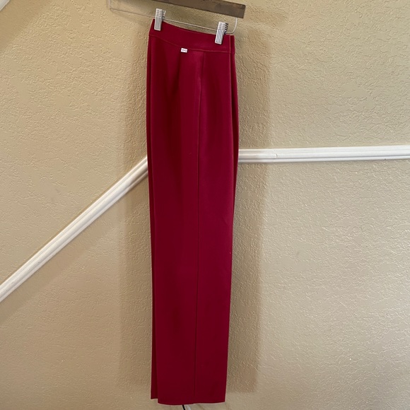 High-rise, wide leg trouser - Picture 2 of 8